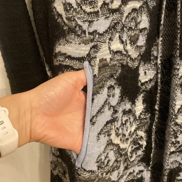 Free People sweater - Picture 6 of 11